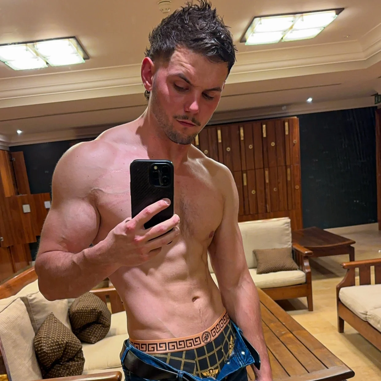 Luca.Shaw Onlyfans Account - wildgroupxxx.com 2025